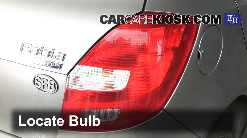 2010 Skoda Fabia S 1.2L 3 Cyl. Éclairage Feu clignotant arrière (remplacer l'ampoule)